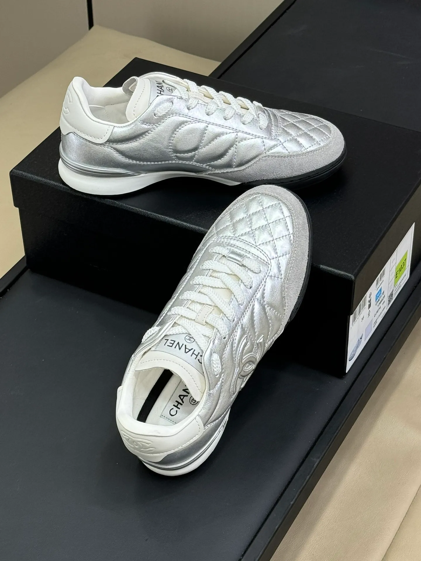 👟👟Ex-factory price 520👟👟 Women's shoes, women's clothing, women's shoes factory, chanel 24b sneakers, new products, 24 autumn and winter sneakers, the third generation of sneakers, lambskin material, classic rhombus elements, extremely easy to wear, full of fashion, high quality, size 35-41